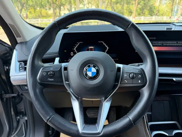 BMW X1 — Фото автомобиля 12