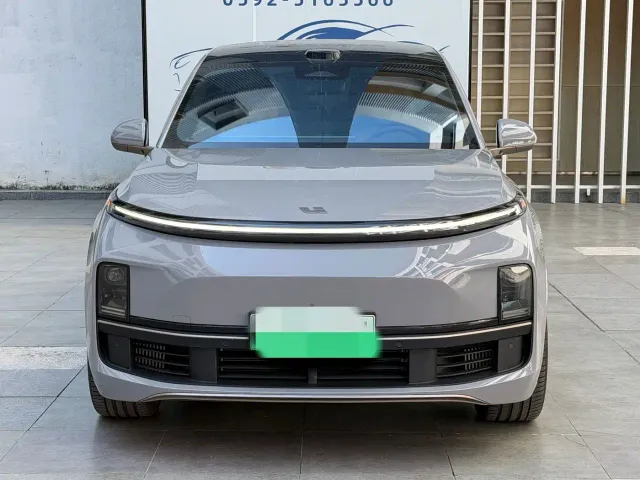 Li Auto L9 — Фото автомобиля 2