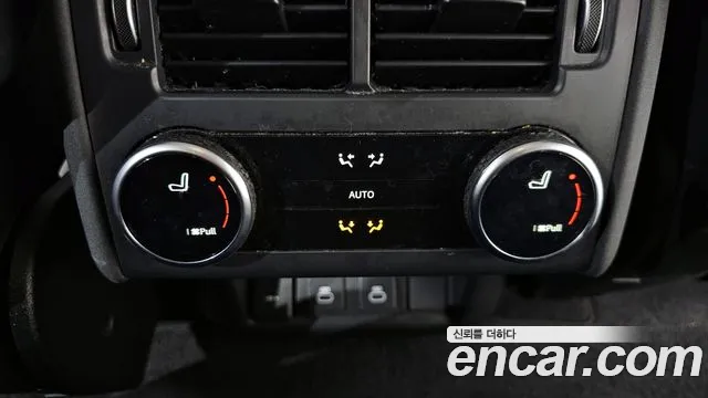 Land Rover Discovery — Фото автомобиля 18