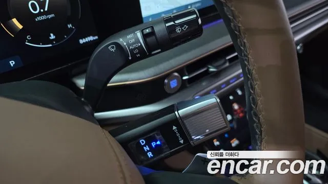 Hyundai Grandeur Grandeur (GN7) 2.5 Бензин 2WD — Фото автомобиля 8