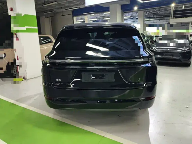 Li Auto L7 — Фото автомобиля 5