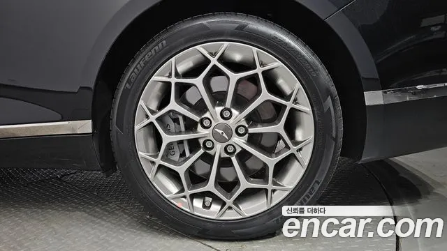 Genesis G80 RG3 — Фото автомобиля 6