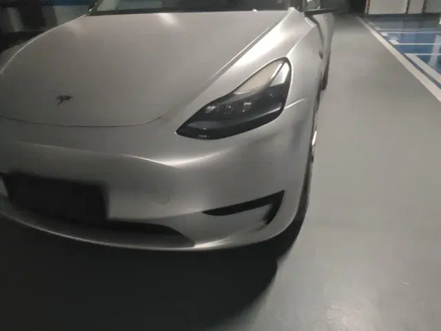 Tesla Model Y — Фото автомобиля 23