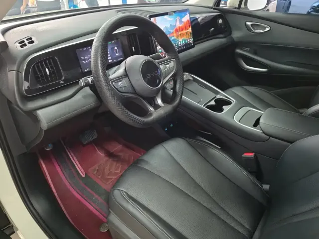 BYD Sealion 05 EV — Фото автомобиля 6