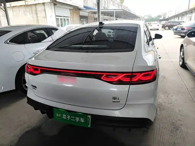 BYD Qin L — Фото автомобиля 5