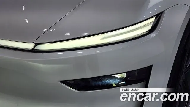 Tesla Model Y — Фото автомобиля 4