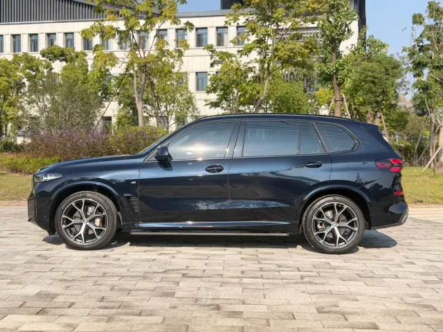 BMW X5 — Фото автомобиля 3