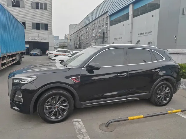 Hongqi HS5 — Фото автомобиля 2