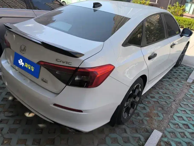Honda Civic — Фото автомобиля 3