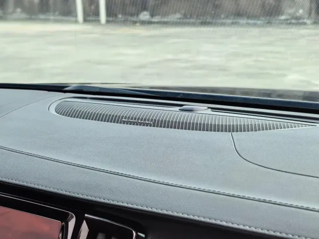 Volvo S90 — Фото автомобиля 24