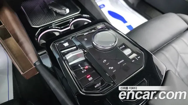 BMW 5 Series G60 — Фото автомобиля 12