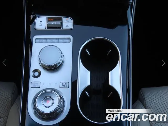 Genesis GV70 — Фото автомобиля 14