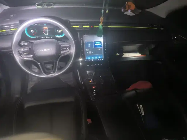 Roewe RX5 — Фото автомобиля 5
