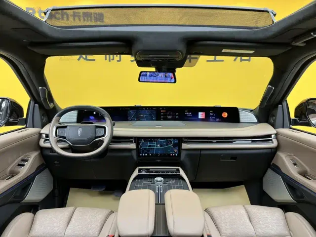 Lincoln Navigator — Фото автомобиля 14