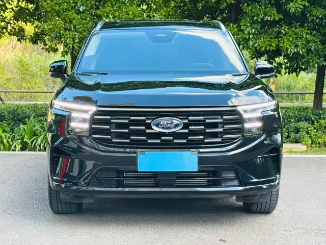 Ford Edge — Фото автомобиля 2