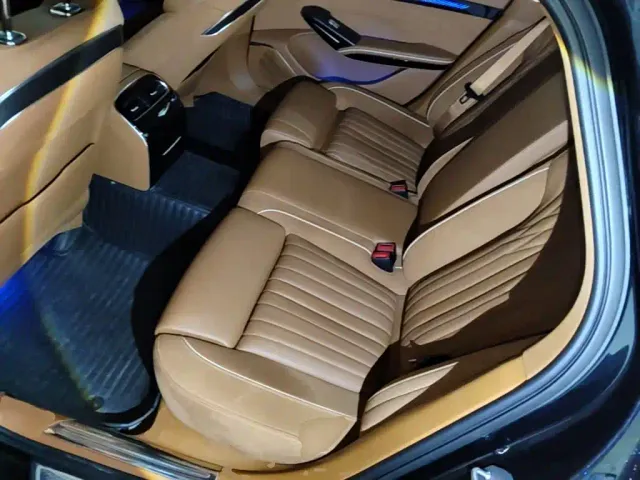 Hongqi H9 — Фото автомобиля 16