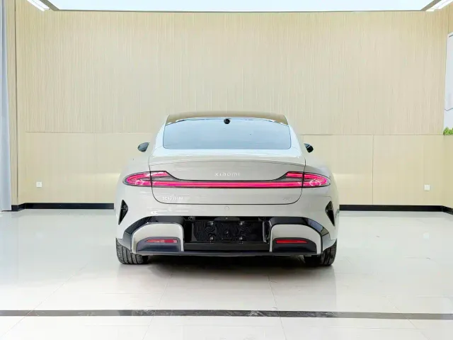 Xiaomi SU7 — Фото автомобиля 8
