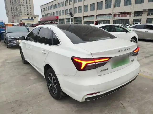 Roewe i6 MAX EV — Фото автомобиля 4