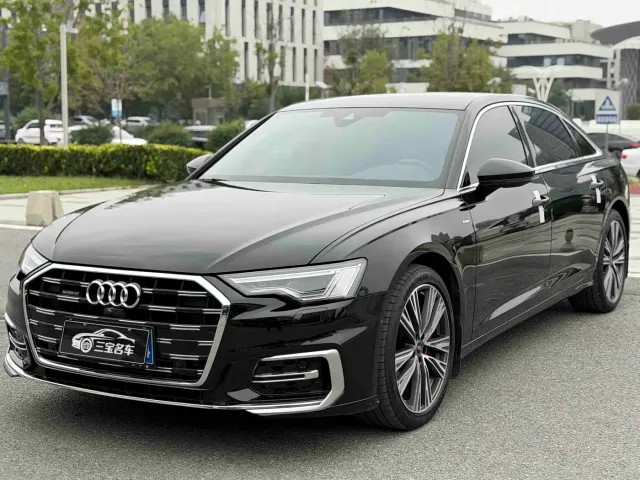 Фотография автомобиля — Audi A6L