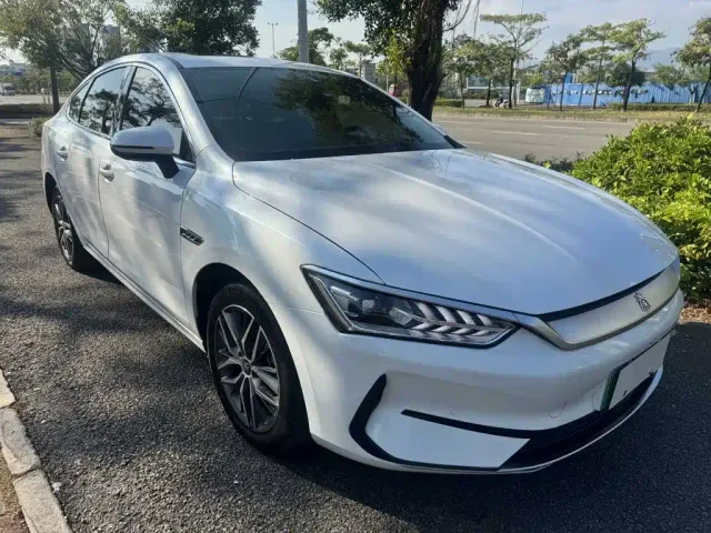BYD Qin PLUS — Фото автомобиля 3