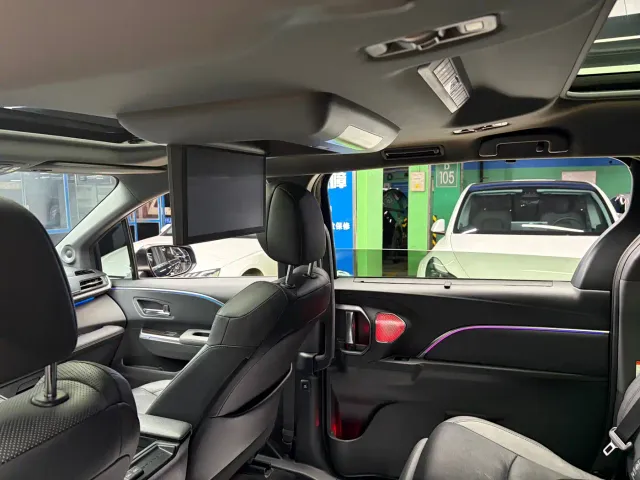 Toyota Granvia — Фото автомобиля 11