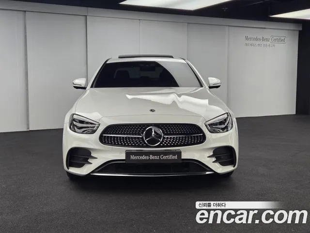 Mercedes-Benz E-Class — Фото автомобиля 3