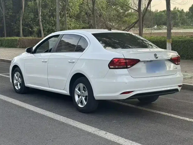 Volkswagen Lavida — Фото автомобиля 7