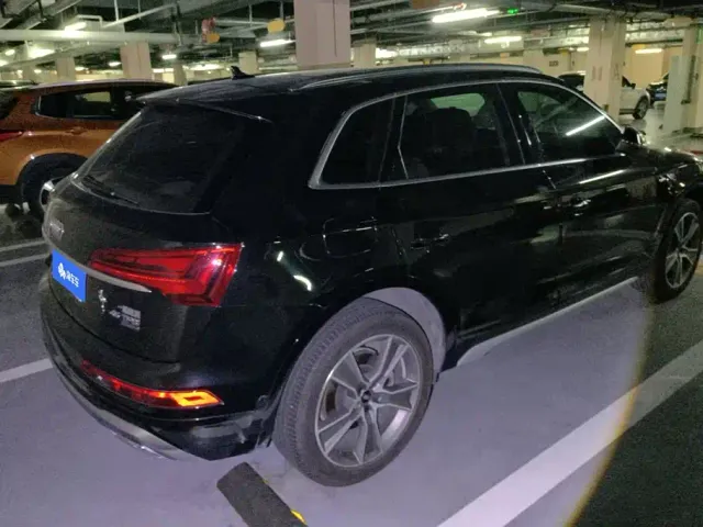 Audi Q5L — Фото автомобиля 3