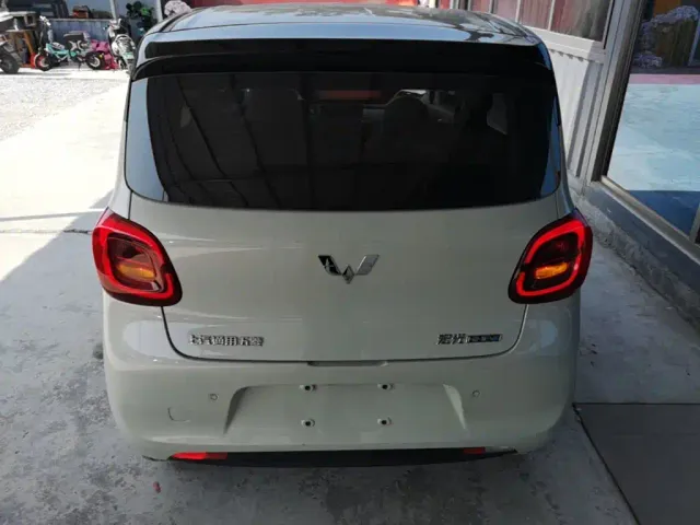 Wuling Hongguang Mini EV — Фото автомобиля 5