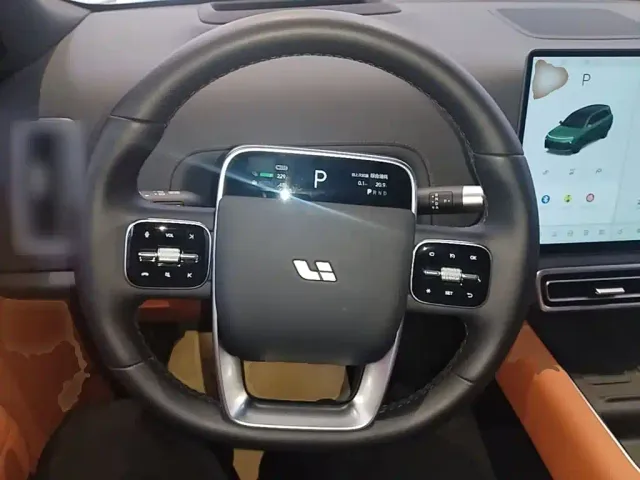 Li Auto L9 — Фото автомобиля 10
