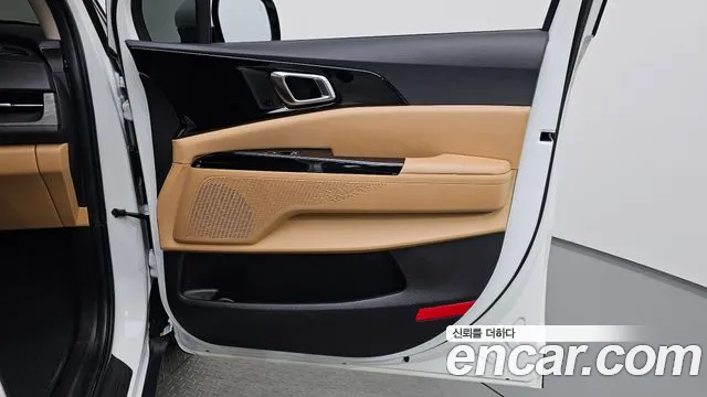 Kia Carnival Generation 4 — Фото автомобиля 14