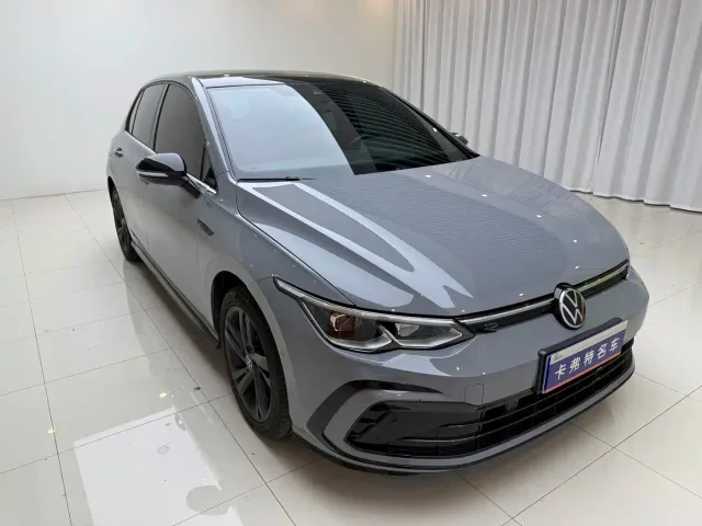 Volkswagen Golf — Фото автомобиля 3