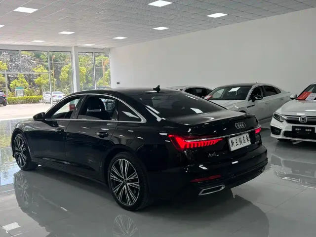 Audi A6L — Фото автомобиля 17