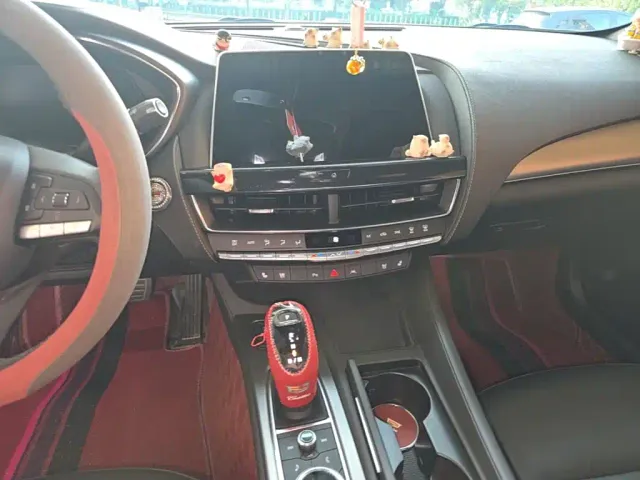 Cadillac CT5 — Фото автомобиля 12