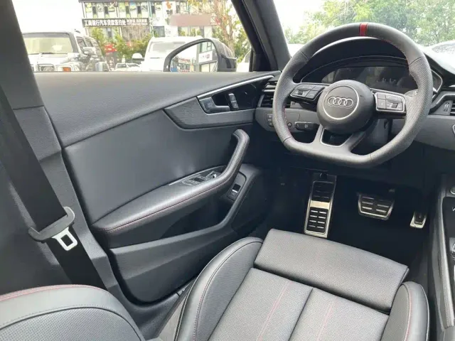 Audi A4L — Фото автомобиля 10