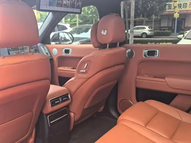 Li Auto L7 — Фото автомобиля 6