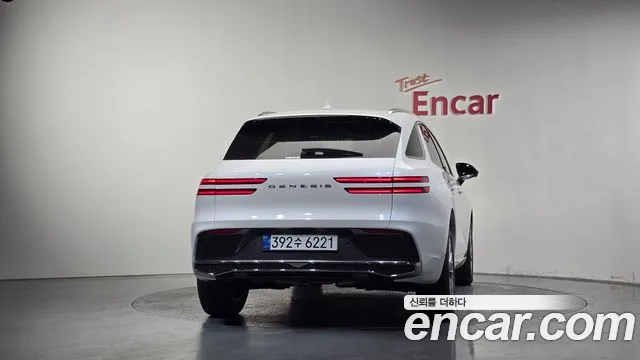 Genesis GV70 2.5T Бензин 2WD — Фото автомобиля 3