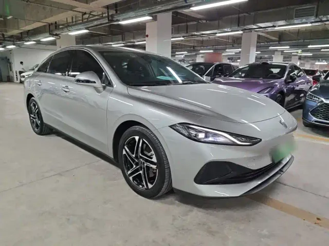 Roewe D7 — Фото автомобиля 3
