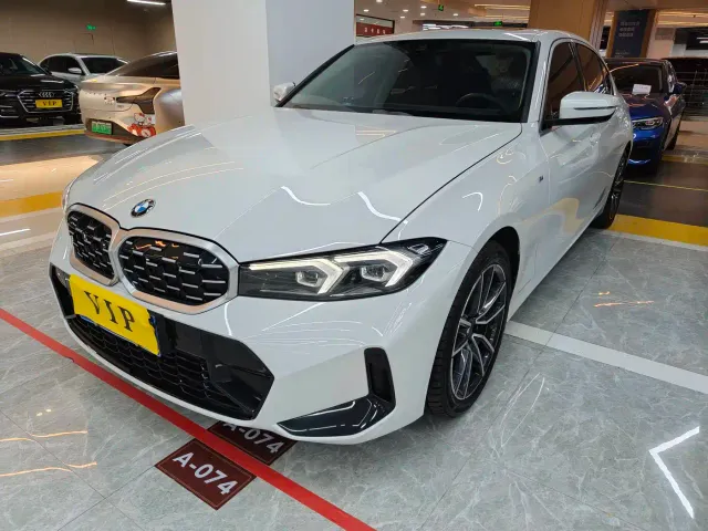 Фотография автомобиля — BMW 3 Series