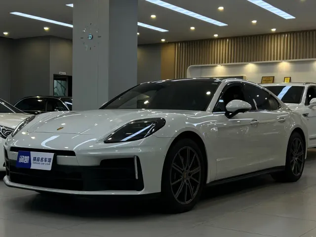 Фотография автомобиля — Porsche Panamera