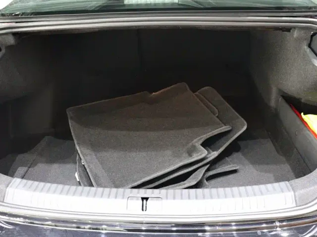 Volkswagen Passat — Фото автомобиля 19
