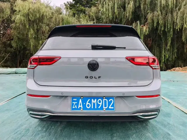 Volkswagen Golf — Фото автомобиля 8