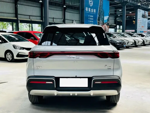 BYD Yuan UP — Фото автомобиля 5