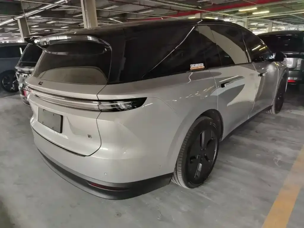 Li Auto Li i8 2025 Standard Edition — Фото автомобиля 6