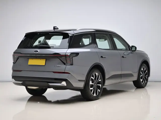 Ford Edge — Фото автомобиля 6