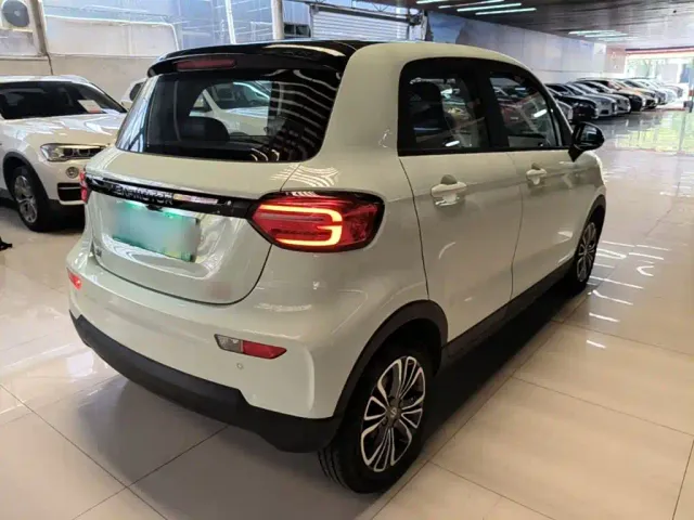 Leapmotor T03 — Фото автомобиля 4