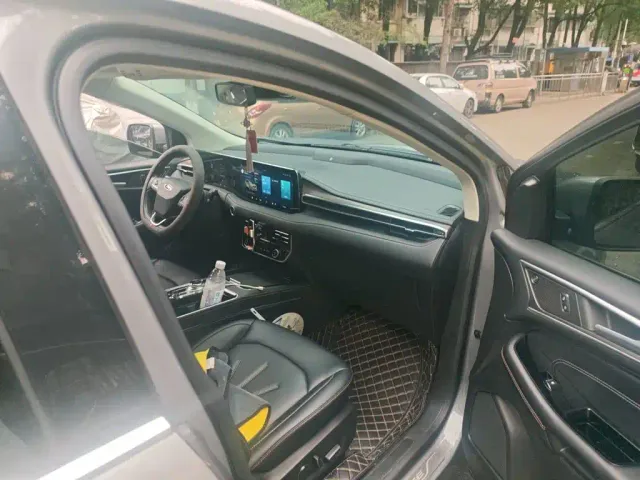 Ford Edge — Фото автомобиля 19