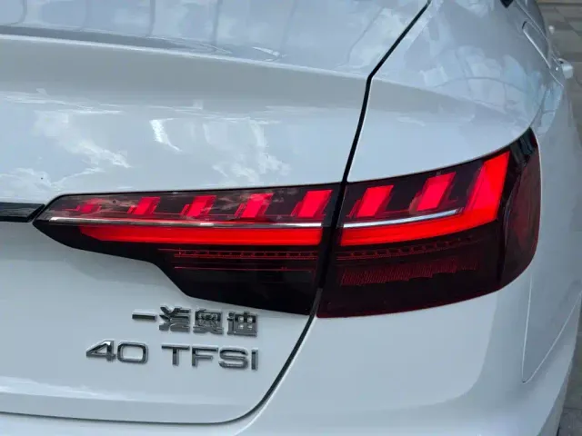 Audi A4L — Фото автомобиля 20
