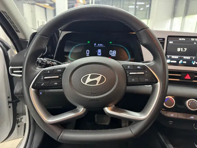 Hyundai Elantra — Фото автомобиля 22