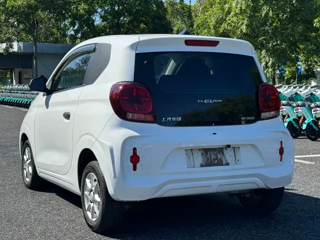 Roewe Clever — Фото автомобиля 3